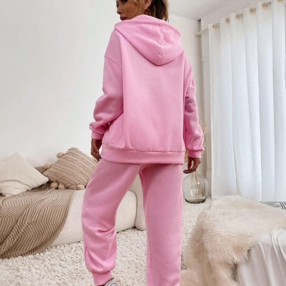 Two piece set pink lounge set